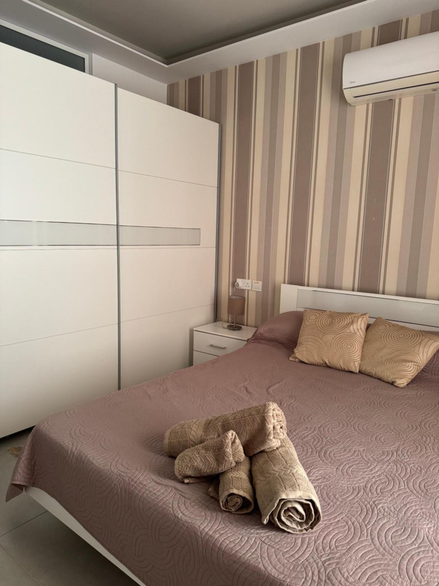 Fl12 Apartment เซนต์พอลส์เบย์ ภายนอก รูปภาพ